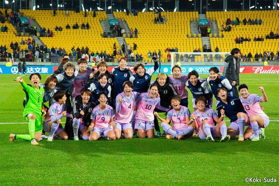 サッカーキングさんのインスタグラム写真 - (サッカーキングInstagram)「🇯🇵ラウンド16 突破🇯🇵 女子W杯2023でなでしこジャパンはラウンド16でノルウェー代表と対戦し3-1で快勝しました！ 準々決勝の相手はFIFAランキング3位のスウェーデンです🇸🇪 ⁡ 📷Photo by @nevillejoker ⁡ #サッカーキング #サッカー #soccer #football #⚽️ #なでしこジャパン #nadeshiko #daihyo #なでしこ #サッカー女子日本代表 #女子サッカー #WEリーグ #女子W杯2023 #サッカー女子ワールドカップ #fifawwc」8月6日 23時00分 - soccerkingjp