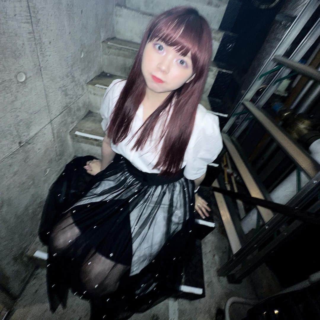 Ryokoさんのインスタグラム写真 - (RyokoInstagram)「🥀 #live #girl #band #portrait」8月6日 22時54分 - ryoryo_music