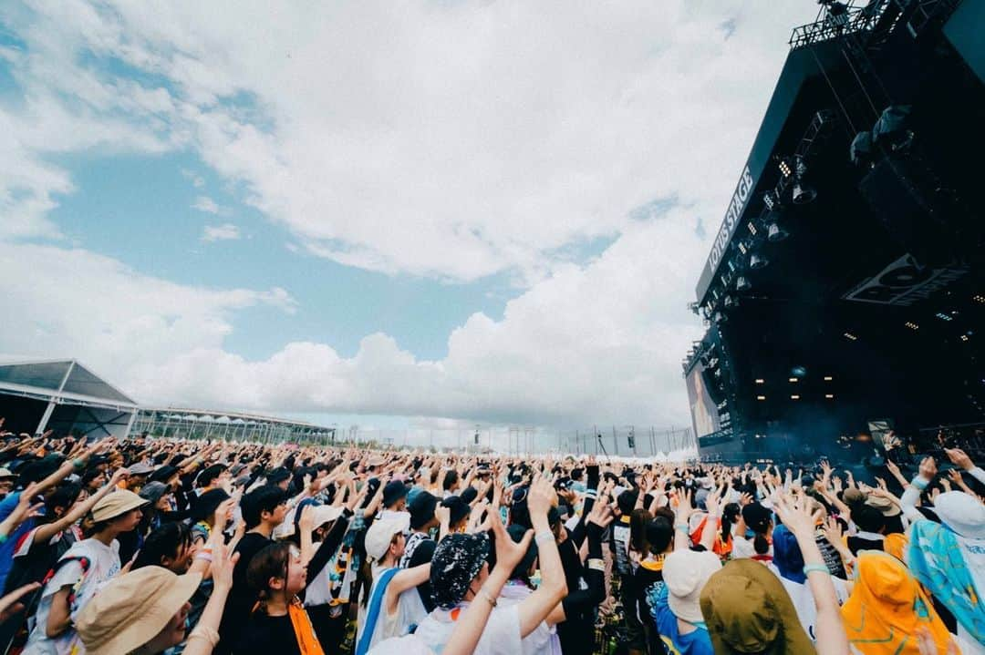 ジェットセイヤさんのインスタグラム写真 - (ジェットセイヤInstagram)「ROCK IN JAPAN FES.2023🇯🇵 最高の夏が始まった🌞 みんな サイコウだ ありがとう  3月、幕張メッセで会おう👍🔥 @go_go_vanillas_official  #バニラズ #gogovanillas  photographer @renzo1101」8月6日 23時00分 - jett_seiya_lvasp