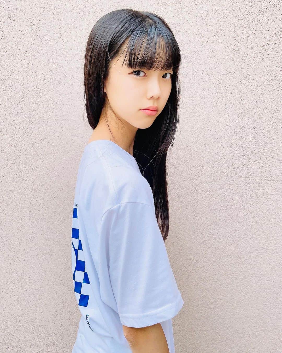 北島澪のインスタグラム：「✨✨✨✨✨✨✨✨✨✨✨  クールにキメて😎  ✨✨✨✨✨✨✨✨✨✨✨✨   #japankidsfashionweek   #jkfw   #jkfwマイコーデ   #キッズモデル   #ジュニアモデル   #インスタキッズ   #夢アドシトロン   #北島澪」
