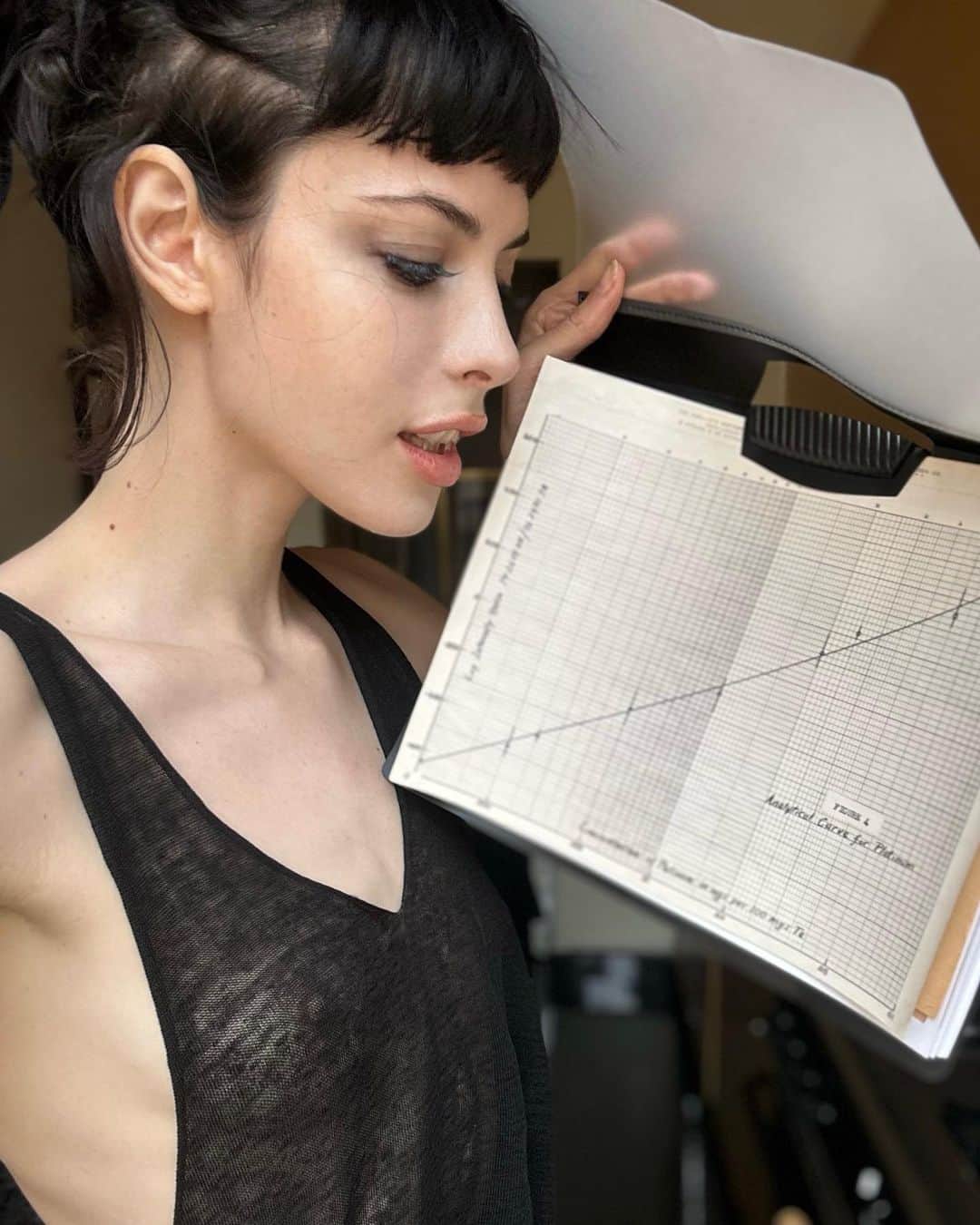 のインスタグラム：「Immensely grateful to Moon’s Rare Books for these secret documents from the Manhattan project! Titillated to the nines. If you’re as obsessed with historical relics as I am, go follow him and his amazing agglomeration of literary arcana.  📚 📖 📕」