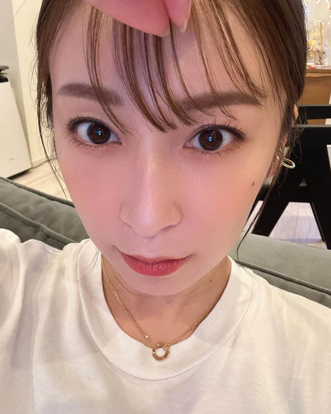 原明日夏さんのインスタグラム写真 - (原明日夏Instagram)「*  喉が痛くて14日目突入😰  赤く腫れてるわけではなくて、咳は夜中だけ😵‍💫 クーラーにやられちゃったかな😷  ぐっすり寝れないのが辛いし、仕事も運動も本調子でできてなくて悔しいーーー！！！  早く治って🥺」8月6日 23時13分 - hara.as