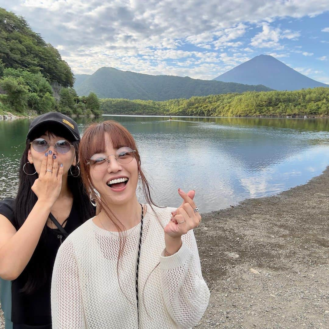 富田麻帆さんのインスタグラム写真 - (富田麻帆Instagram)「いろんな角度からの富士山🗻✨  富士五湖 ⚪︎本栖湖 ⚪︎精進湖 ⚪︎西湖 ⚪︎河口湖 ⚪︎山中湖」8月7日 8時47分 - maho_tomita6261