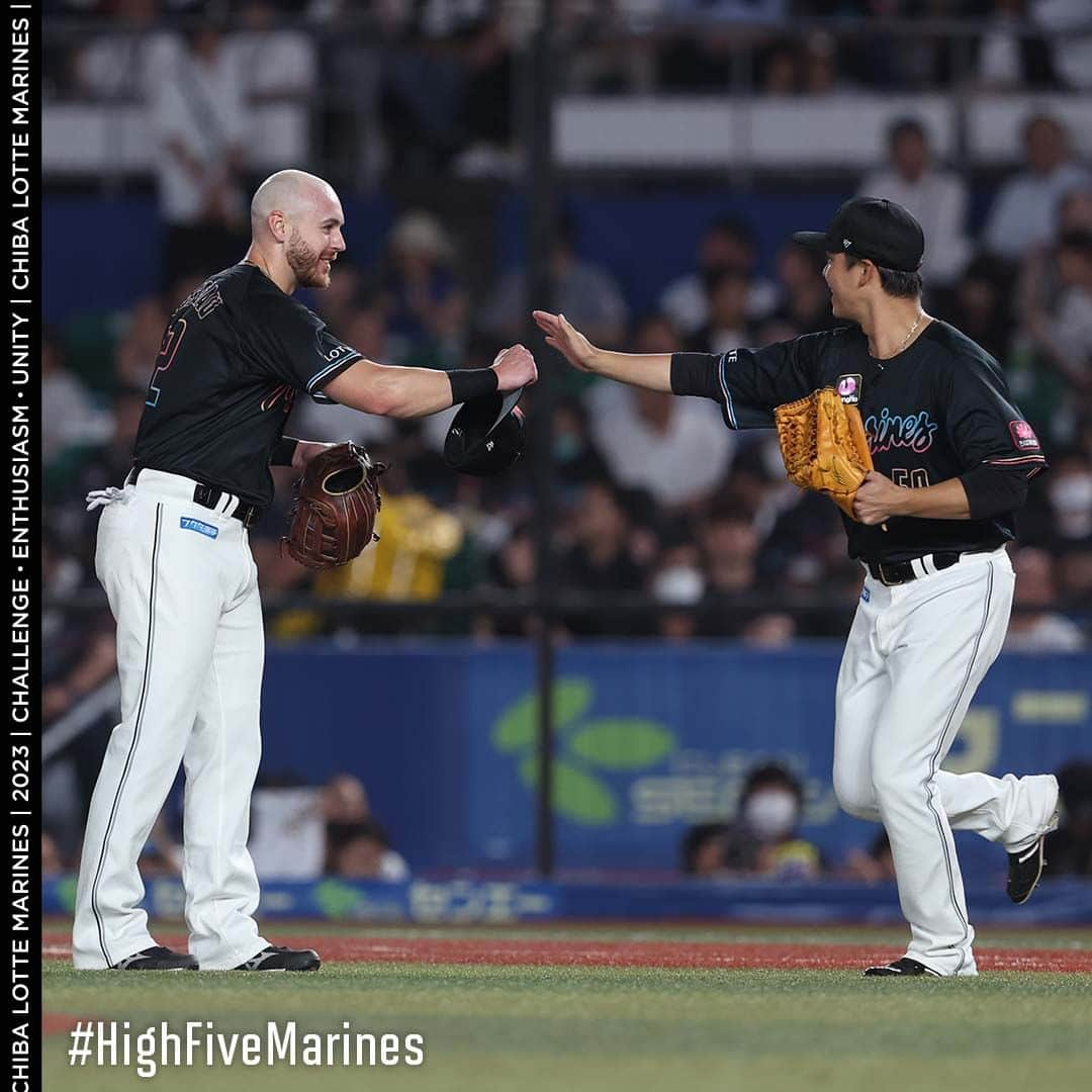 千葉ロッテマリーンズさんのインスタグラム写真 - (千葉ロッテマリーンズInstagram)「#MondayMotivation #HighFiveMarines #chibalotte #岡大海 #西野勇士 #安田尚憲 #小川龍成 #ポランコ #和田康士朗 #茶谷健太 #ブロッソー #石川慎吾 #東條大樹 #藤岡裕大 #中村奨吾」8月7日 9時00分 - chibalotte