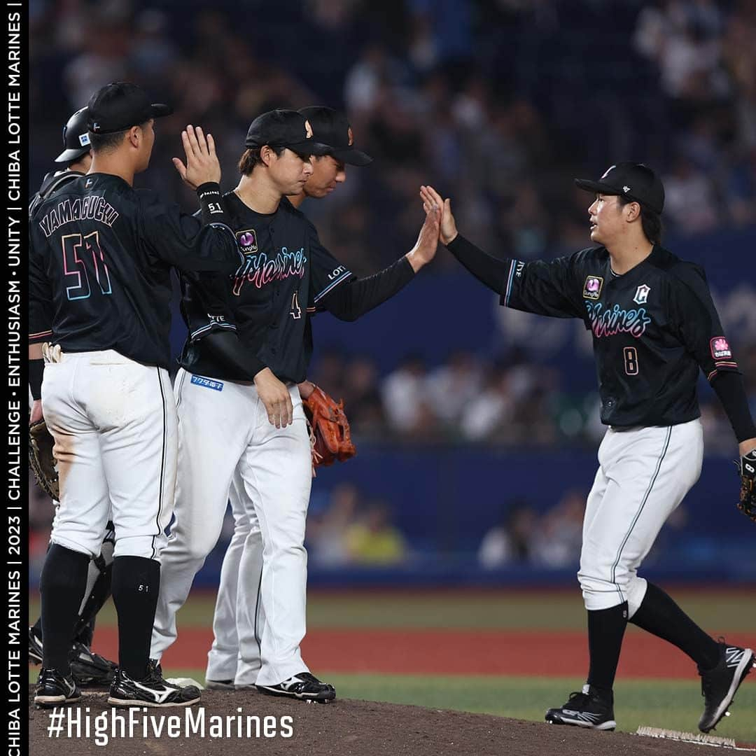 千葉ロッテマリーンズさんのインスタグラム写真 - (千葉ロッテマリーンズInstagram)「#MondayMotivation #HighFiveMarines #chibalotte #岡大海 #西野勇士 #安田尚憲 #小川龍成 #ポランコ #和田康士朗 #茶谷健太 #ブロッソー #石川慎吾 #東條大樹 #藤岡裕大 #中村奨吾」8月7日 9時00分 - chibalotte