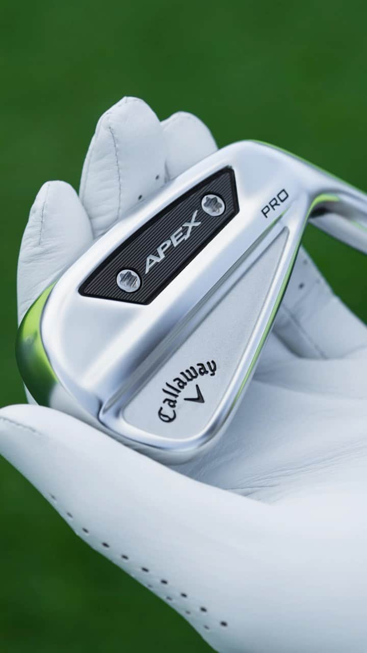 ジョン・ラームのインスタグラム：「Everything you need to know about the new Apex Pro Series Irons and then some.  Watch @johnny_wunder’s deep dive through the link in bio.」