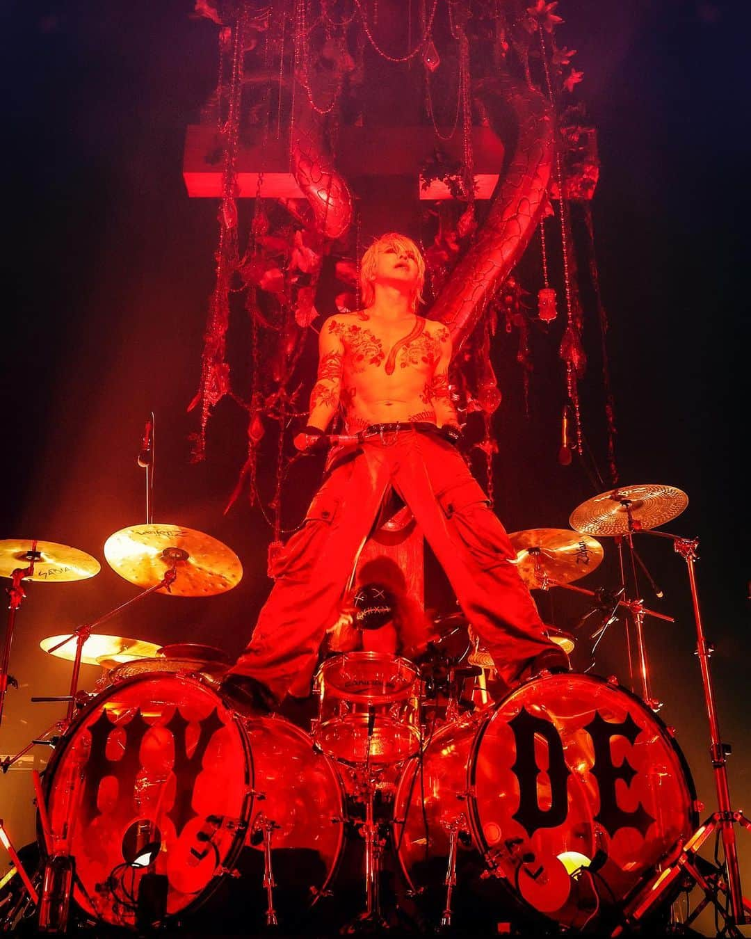 Hydeのインスタグラム：「Sendai, you were delicious!  　 #HYDE #HYDELIVE2023 #声出し解禁 #SendaiPIT #追加公演 #幕張メッセ」