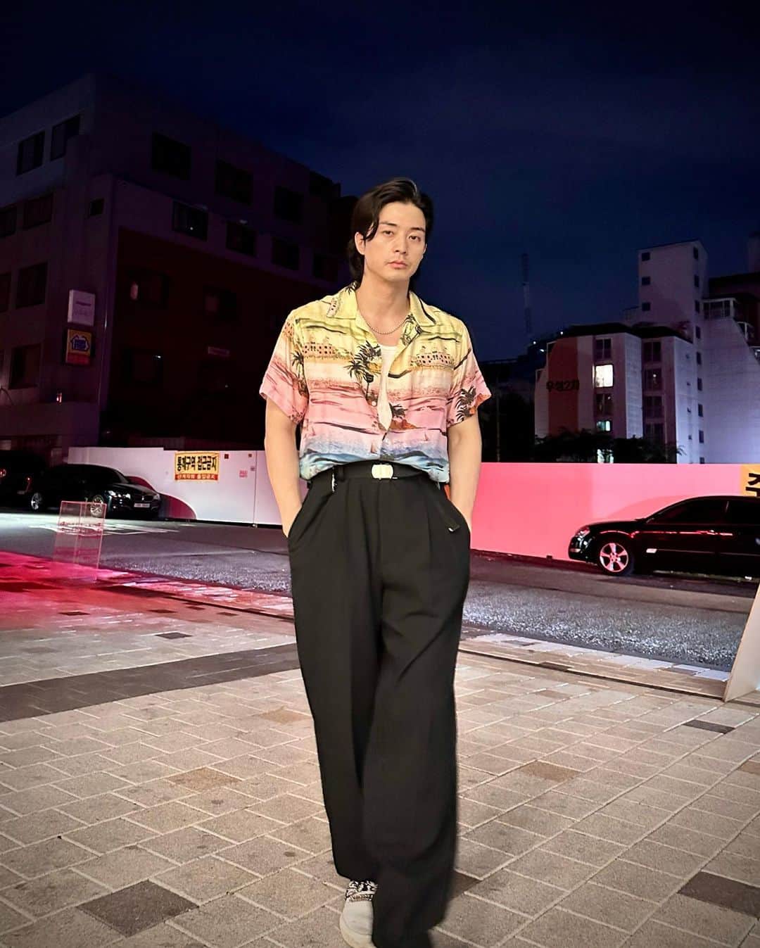 キム・ジフンさんのインスタグラム写真 - (キム・ジフンInstagram)「_  hotlikesummer🔥」8月7日 1時18分 - jiraishin99