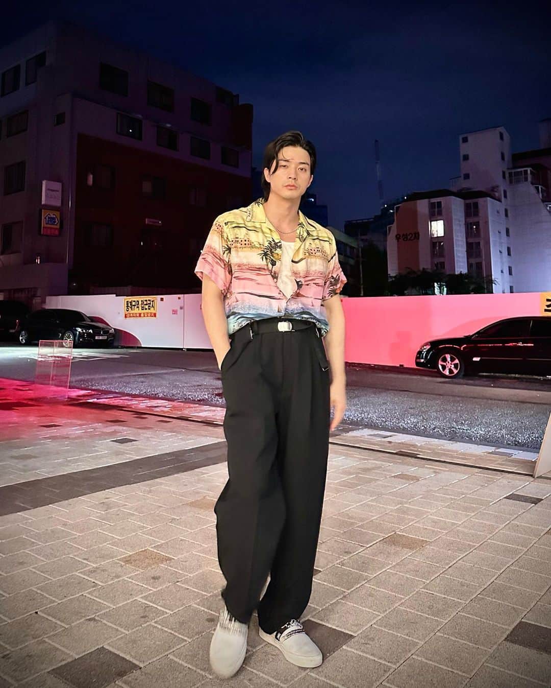 キム・ジフンさんのインスタグラム写真 - (キム・ジフンInstagram)「_  hotlikesummer🔥」8月7日 1時18分 - jiraishin99