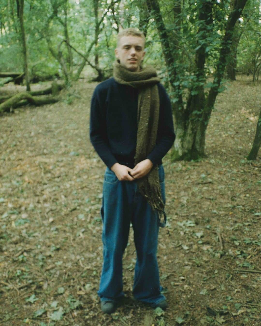AnOther Magazineさんのインスタグラム写真 - (AnOther MagazineInstagram)「“It’s almost like I created an Americanised view of an English town,” says @callumhansen of his first solo show, which captures his friends in the English midlands during the pandemic 🍃  A quiet observer preferring to dwell on the sidelines, he escaped the boredom and alienation of his early teen years by animatedly researching the history of photography, finding inspiration from American photographers who romanticise youth and skateboarding culture.  Read the full interview through the link in our bio 📲  📷 @callumhansen」8月7日 1時22分 - anothermagazine