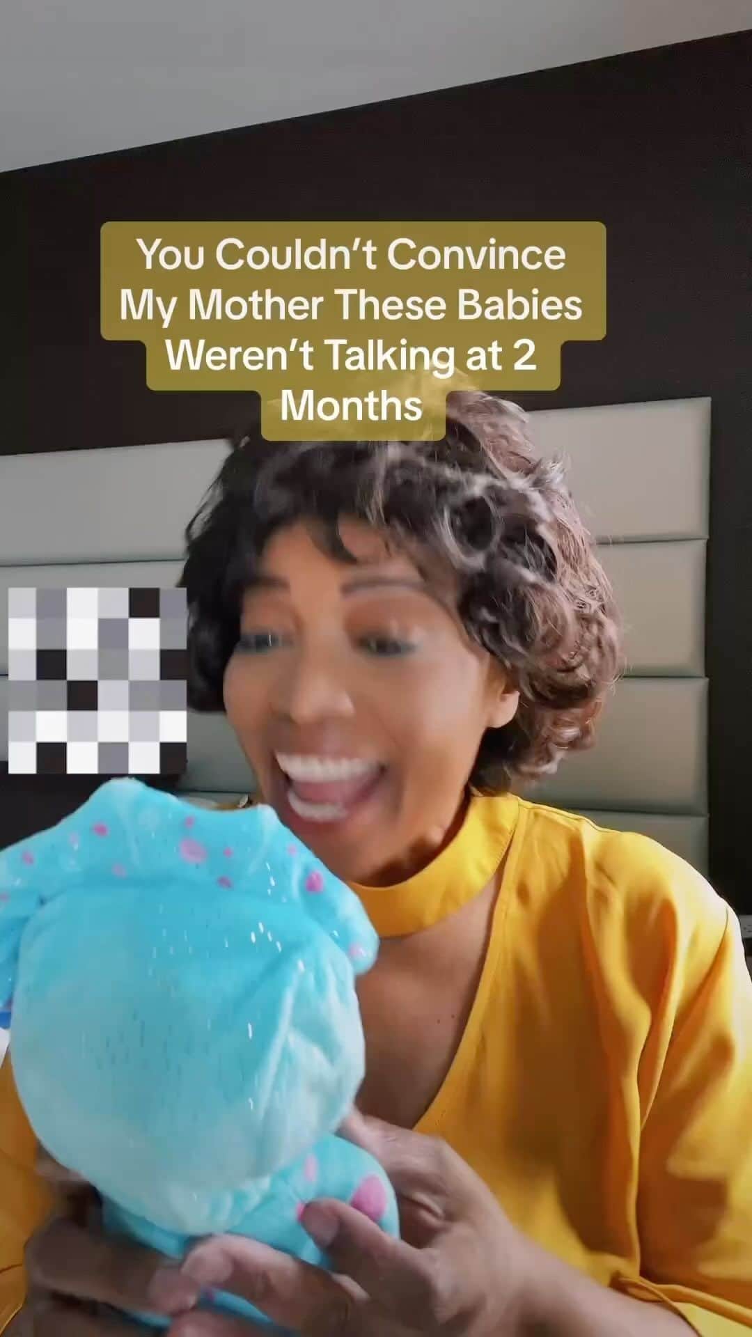 エリカ・キャンベルのインスタグラム：「🤣🤣🤣🤣🤣  We all have a family member that thinks they speak baby!   This lady’s page is super dope! Reposted @daratuckerb  My mother was a true believer #momhumor #momjokes」