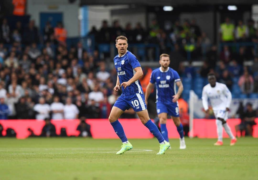 アーロン・ラムジーのインスタグラム：「Great feeling being back out there! Thanks to all the away fans, unbelievable support 👏🏻 Unlucky not to hold on but a good point away from home. Looking forward to playing back home!  @cardiffcityfc 💙」