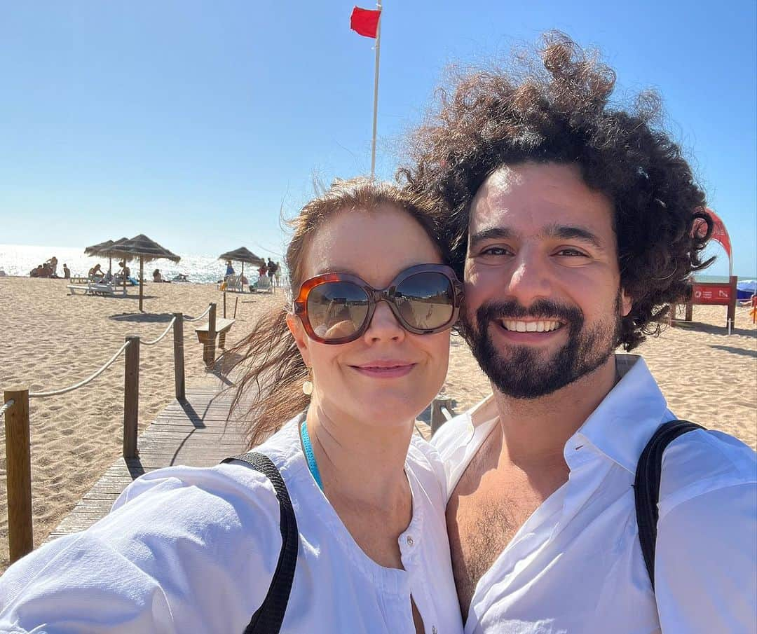 ベラミー・ヤングさんのインスタグラム写真 - (ベラミー・ヤングInstagram)「#BeachDay 🏖️🥰🎉 #Ericeira #Portugal 🇵🇹 #Heaven Hope you're having a great weekend too! Much love! ❤️💗❤️」8月7日 2時48分 - bellamyyoung