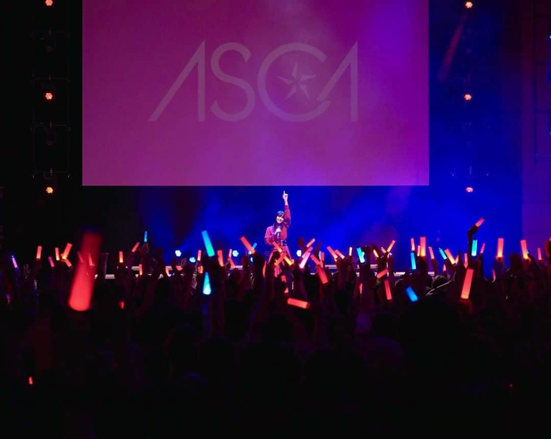 ASCAさんのインスタグラム写真 - (ASCAInstagram)「🇩🇪🌸  二度目のドイツ・マンハイムにて。 一緒に歌ってくれて、名前を沢山読んでくれてありがとう! また会おうね。愛してます♡  Liebe Fans von der AnimagiC, ich bin überglücklich, dass ihr mit mir meine Anisongs gesungen habt und die ASCA- Sprechchöre vor und nach den Auftritten waren fantastisch!  Vielen Dank, bis bald! Ich liebe Euch♡  #ASCA #asca_jp #sacramusic #goodmusic #music #newrelease #newmusic #photography #photooftheday#portraitgames #earth_portraits #moodygrams #vscoportrait #fashion #japan #anime #anisong #Spotify #Applemusic #LINEMUSIC #portraitpage #EDENSZERO #A nimagiC2023」8月7日 2時52分 - asca_jp