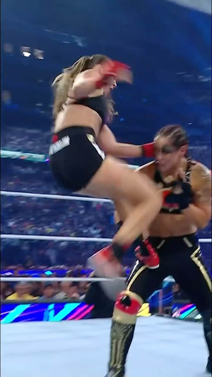 WWEのインスタグラム：「@rondarousey caught @qosbaszler off guard with that one! #SummerSlam」