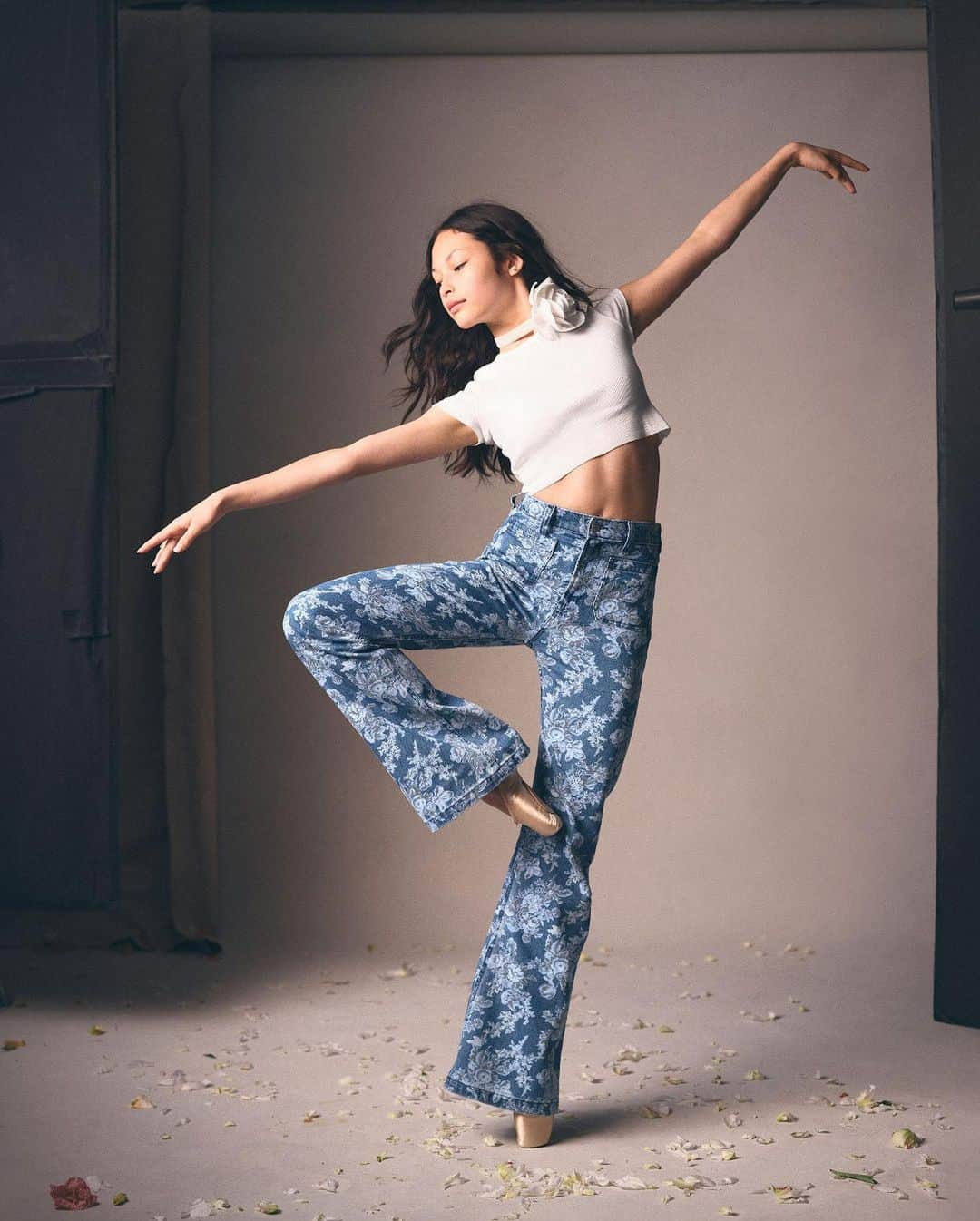 GAPのインスタグラム：「*how we make our entrance back to school in Gap × @loveshackfancy*」