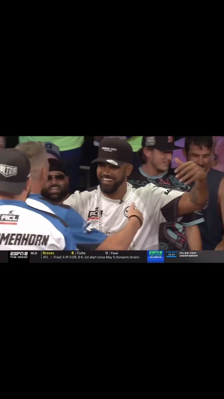 シェマー・ムーアのインスタグラム：「Ayyeee!! ya boy and @treyburch_acl threw some heat to take home the SUPERHOLE IV championship 🏆🔥 Thank you @americancornholeleague for letting us come out and represent for @airmailcityla and be a part of it!!! Great time with great people!  Let’s go!!!!!」