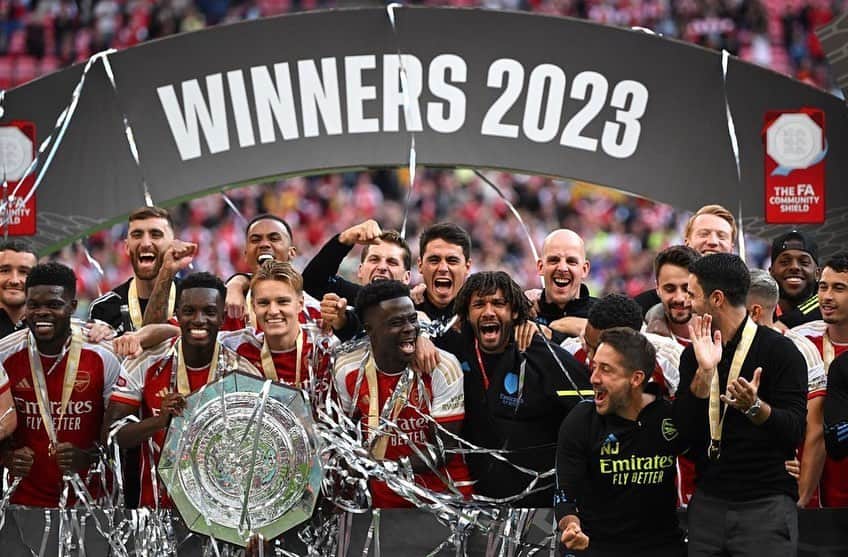 モハメド・エルネニーのインスタグラム：「Another one 🤩 #3  Proud of the team 💪」