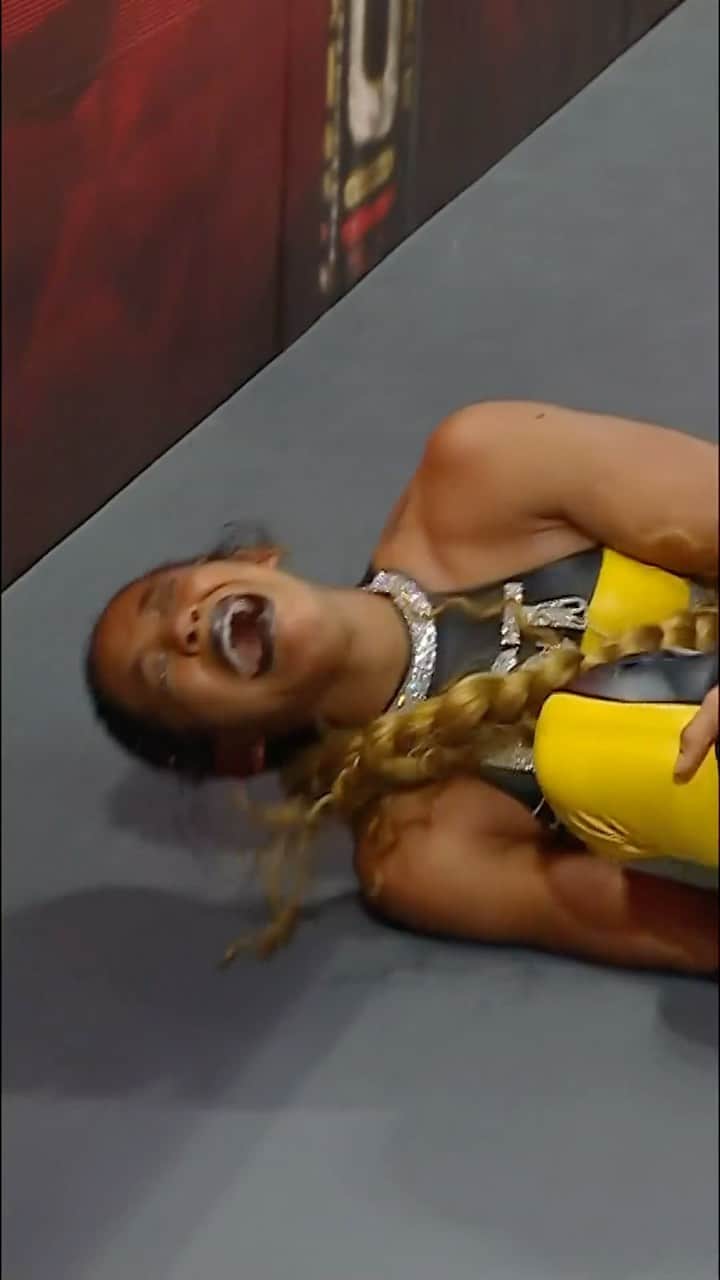 WWEのインスタグラム：「😩😩😩 #SummerSlam」