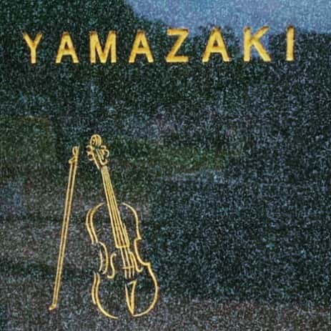 ヤマザキマリさんのインスタグラム写真 - (ヤマザキマリInstagram)「ヴィオラ母さんの墓碑」8月7日 10時22分 - thermariyamazaki