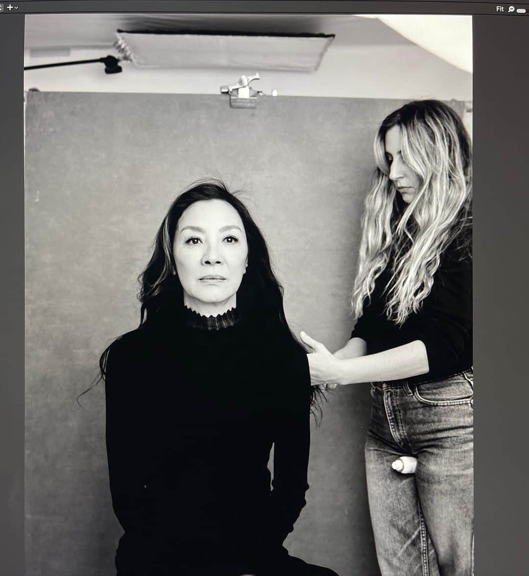 マラ・ロザックのインスタグラム：「✨Happy Birthday @michelleyeoh_official A true honor to be in your creative, unique presence.  #MicheleYeoh」