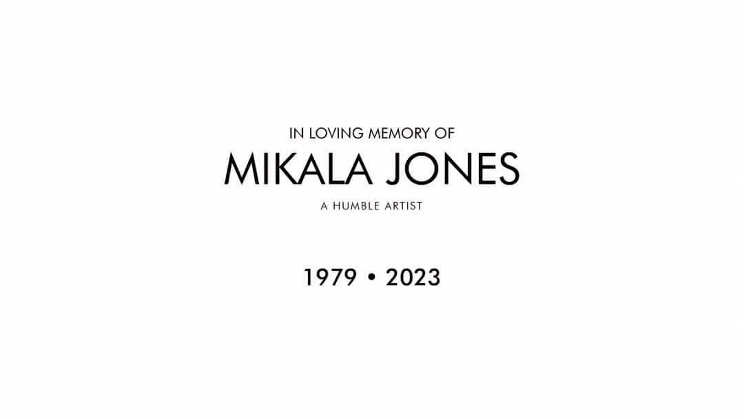 Robbie Crawfordのインスタグラム：「Mikala’s art is the greatest most progressively immersive surf media of all time 👑 @peacebel @isabellajones___ @violetjones____ ❤️」