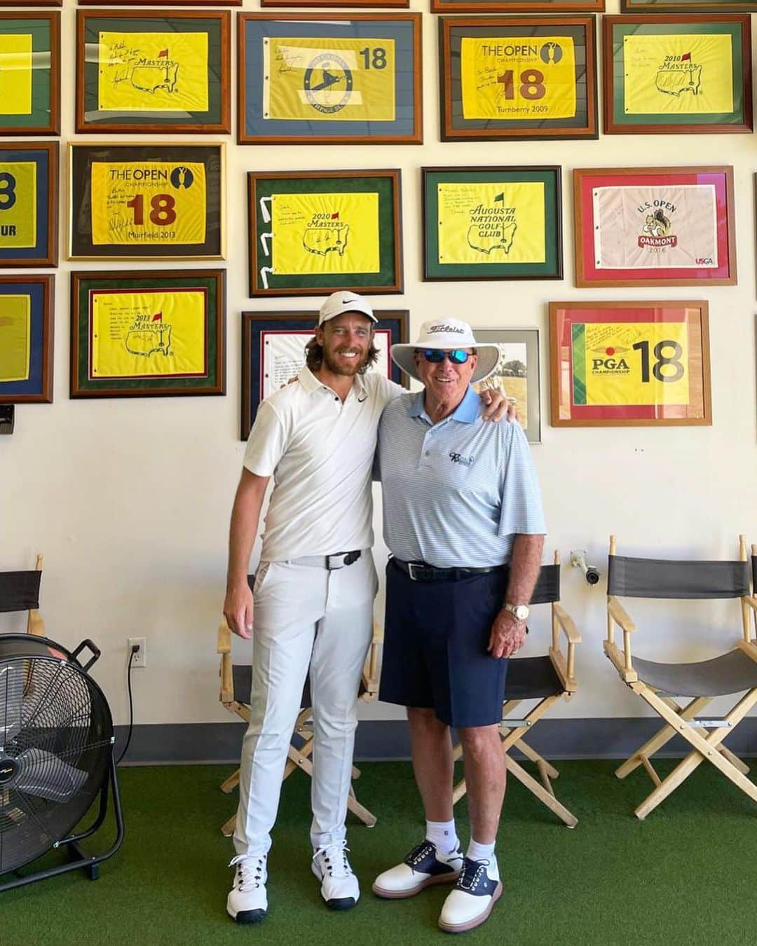 トミー・フリートウッドのインスタグラム：「Quick visit to see golfing royalty before the Playoffs! #legend」