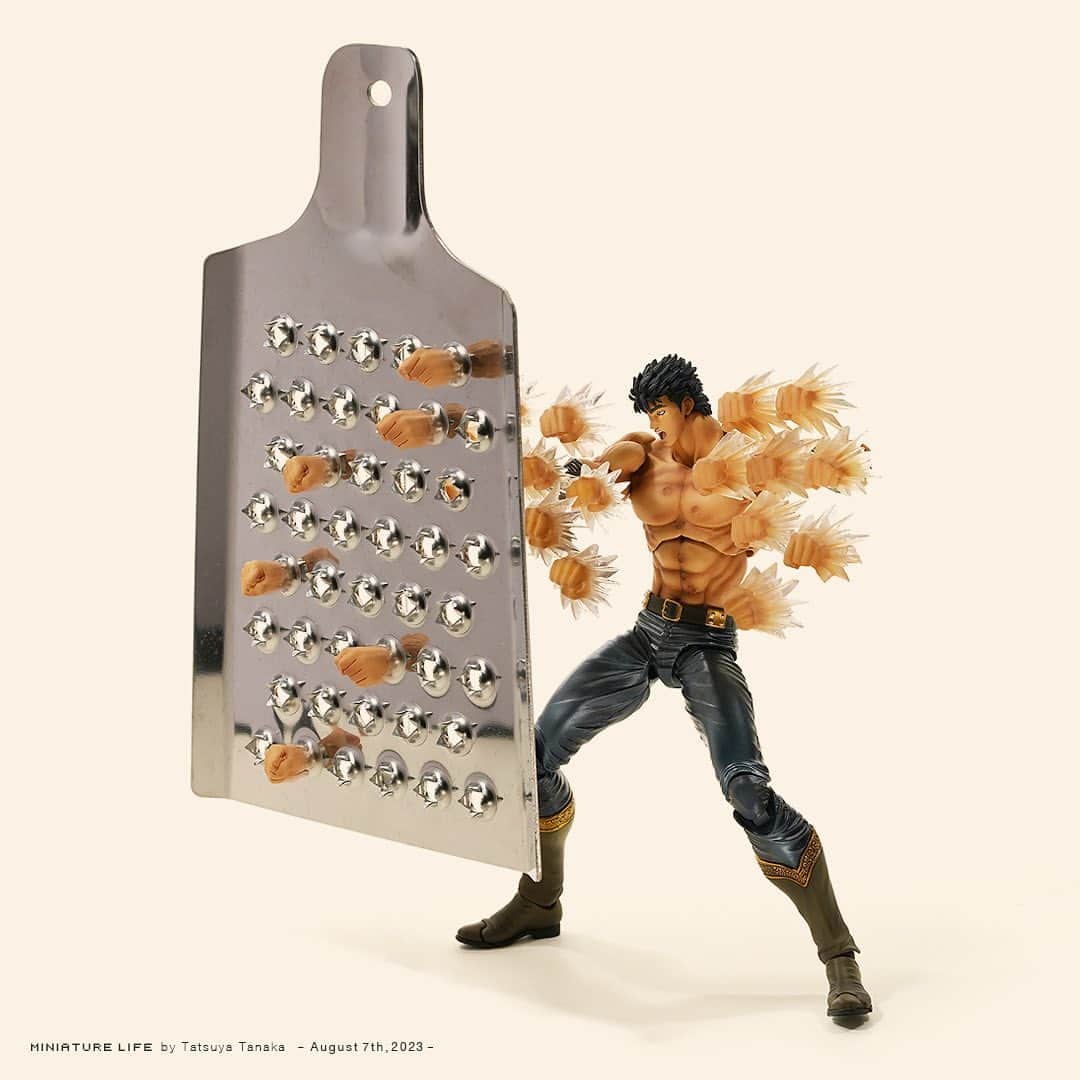 田中達也のインスタグラム：「⠀ “How to Make a Grater” ⠀ ⠀ 「おろし金はもうできている」 ⠀ ⠀ ─────────────────── 《EXHIBITION info》 ⠀ 【MINIATURE LIFE展 in 福岡・大野城】 MINIATURE LIFE EXHIBITION in Fukuoka until : Sep. 3, 2023 ⠀ 【MINIATURE LIFE展2 in 沖縄】 MINIATURE LIFE EXHIBITION 2 in Okinawa until : Sep. 3, 2023 ⠀ 【ミニチュアの視点で見る日本－田中 達也 展】 Japan from miniatures - Tatsuya Tanaka at Japan House São Paulo until : Oct. 8, 2023 ⠀ 【ミニチュアライフ 神戸エアポート】 MINIATURE LIFE × KOBE AIRPORT ⠀」
