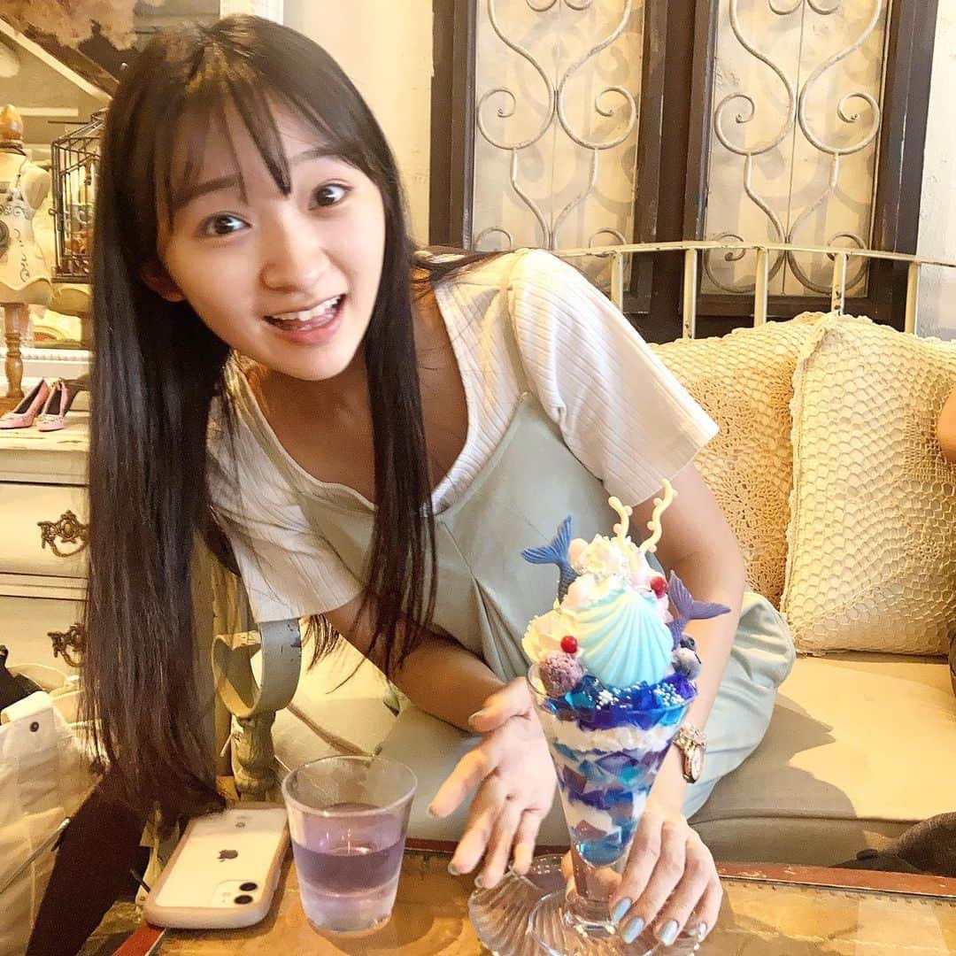 前野えまのインスタグラム：「ずっと行ってみたかった京都にしかないマーメイドカフェ 『cafe Cherish』 ・ ・ #京都  #京都カフェ  #カフェチェリッシュ   #kyoto  #mermaid  #cafe」