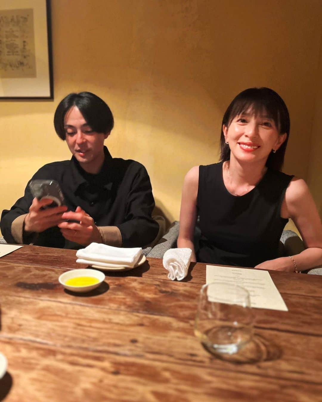 奥菜恵さんのインスタグラム写真 - (奥菜恵Instagram)「お誕生日はイタリアンに連れて行って貰いました。 次女不在のため、夫と長女と3人で。 朝から夫や子供たちそれぞれから貰ったお手紙に母大号泣、改めて幸せを噛み締めた温かい1日でした。  #ありがとう #家族 #愛 #お誕生日 #温もり #幸せ #44」8月7日 7時45分 - megumi_okina