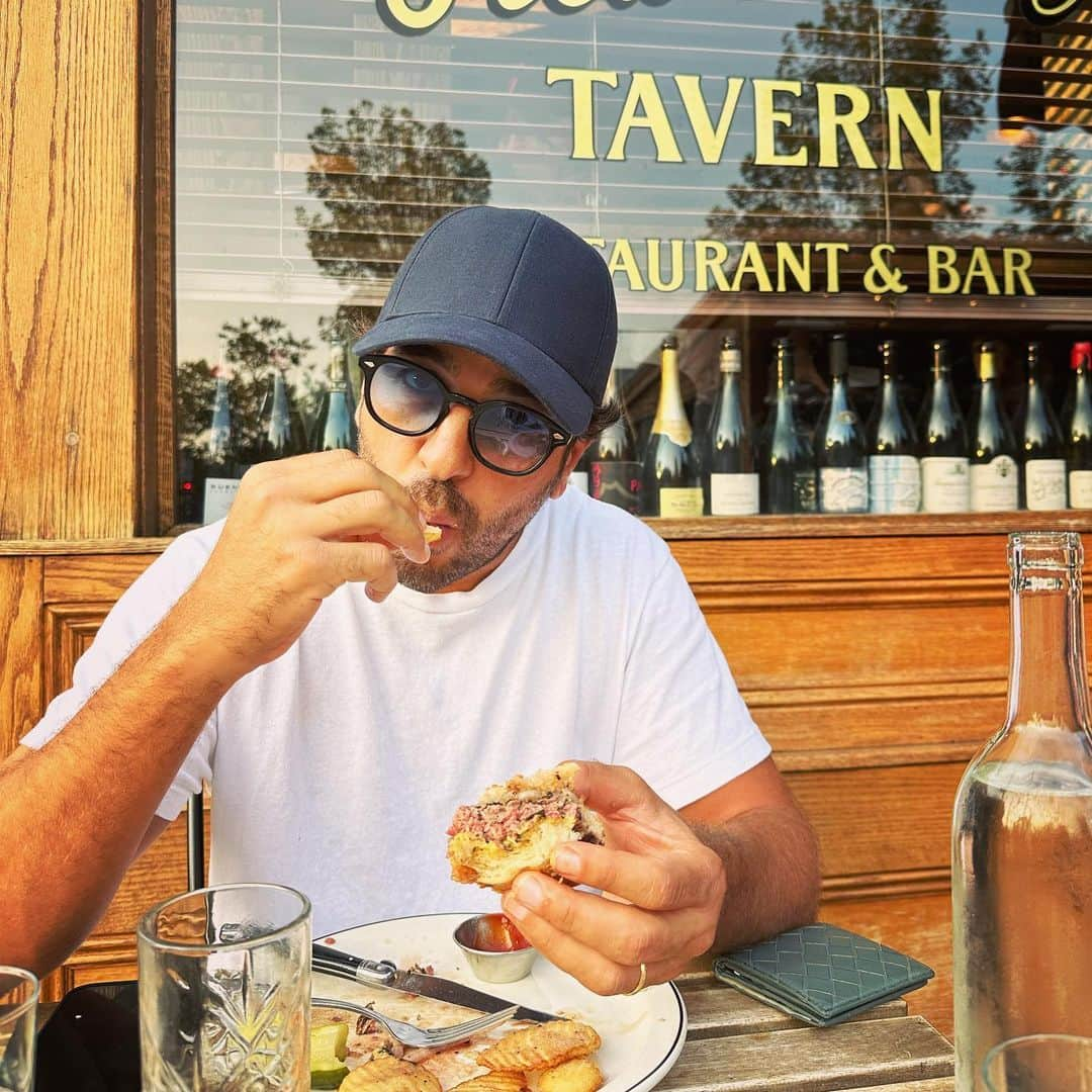 エリヤス・エンバレクさんのインスタグラム写真 - (エリヤス・エンバレクInstagram)「Nice Buns.🍔」8月7日 8時32分 - elyas_mbarek