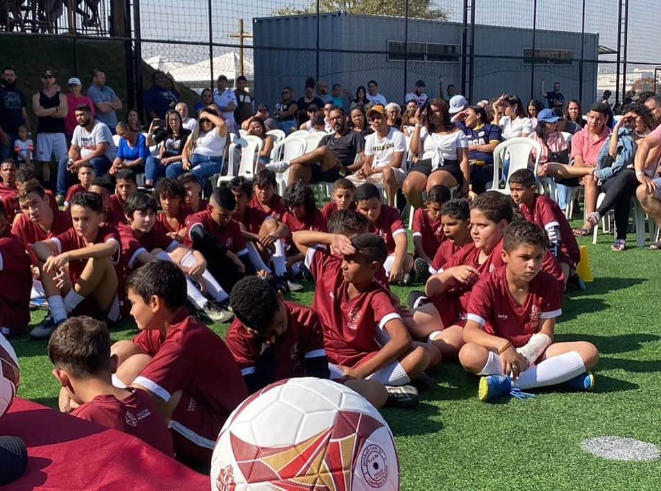 ジュリアーノ・ベレッチさんのインスタグラム写真 - (ジュリアーノ・ベレッチInstagram)「Estive presente no evento de inauguração de mais uma unidade @bellettisocceracademy . Cidade: Sumaré-SP. Já são mais de 100alunos matriculados.  Obrigado aos pais pela confiança! Participei dos treinos das crianças, teve a competição de pênaltis dos pais, depois sessão de fotos e autógrafos.  Nossos diferenciais são únicos e exclusivos. E eu faço questão de fazer parte de tudo isso.   #belletti #futebol #bellettisocceracademy #diversão #educação #esporte」8月7日 18時05分 - julianobelletti