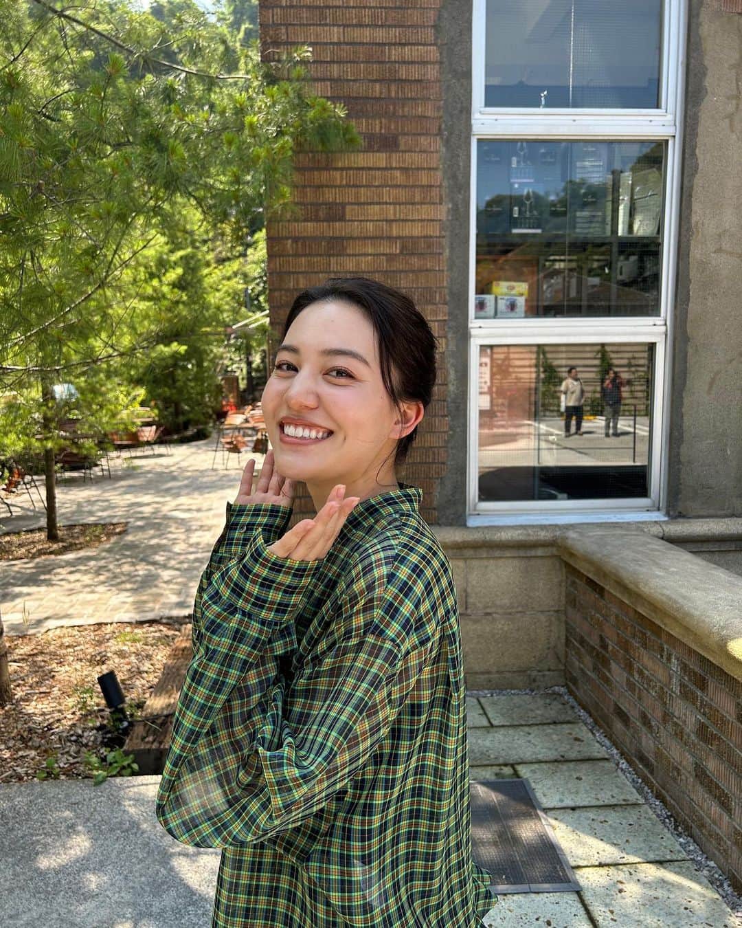 金井美樹 のインスタグラム：「放送中のメルカリCMに出演しています🧚 チェックしてみてください〜！ #メルカリ」