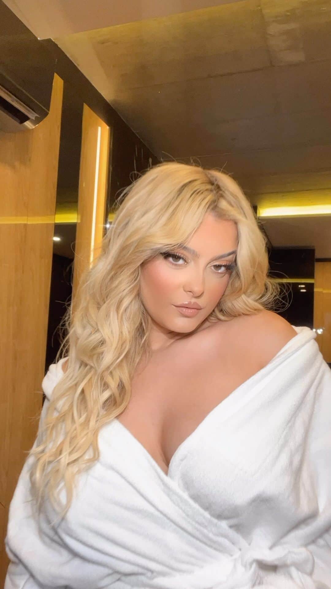 Bebe Rexhaのインスタグラム：「One In A Million with @davidguetta Out Now!!!」
