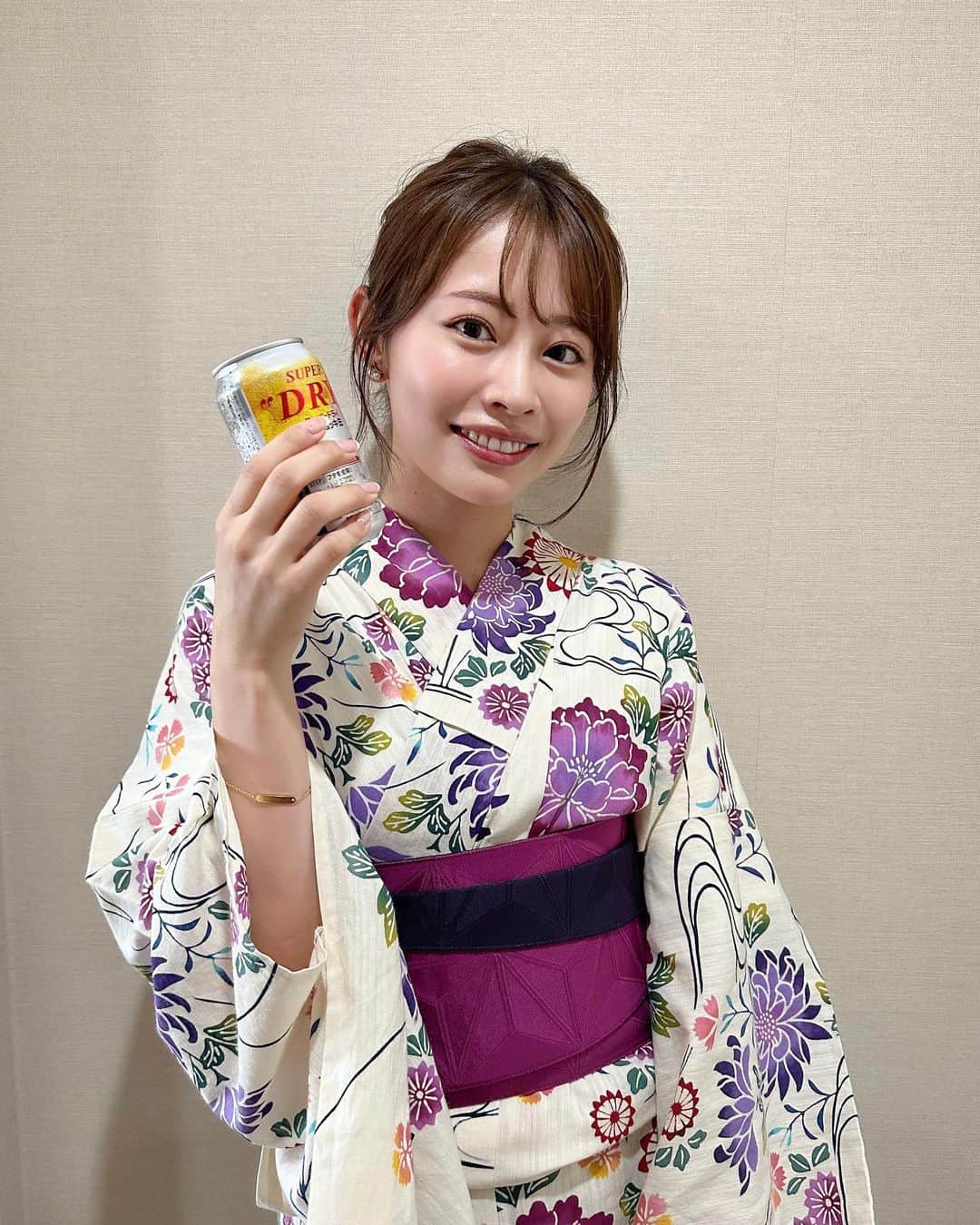 高木由梨奈さんのインスタグラム写真 - (高木由梨奈Instagram)「屋台のご飯は何が好き？🍉  私は鮎の塩焼きと焼きそば🤭笑  #夏祭り #浴衣ヘアアレンジ #浴衣コーデ #お祭り」8月7日 18時48分 - yurina_takagi