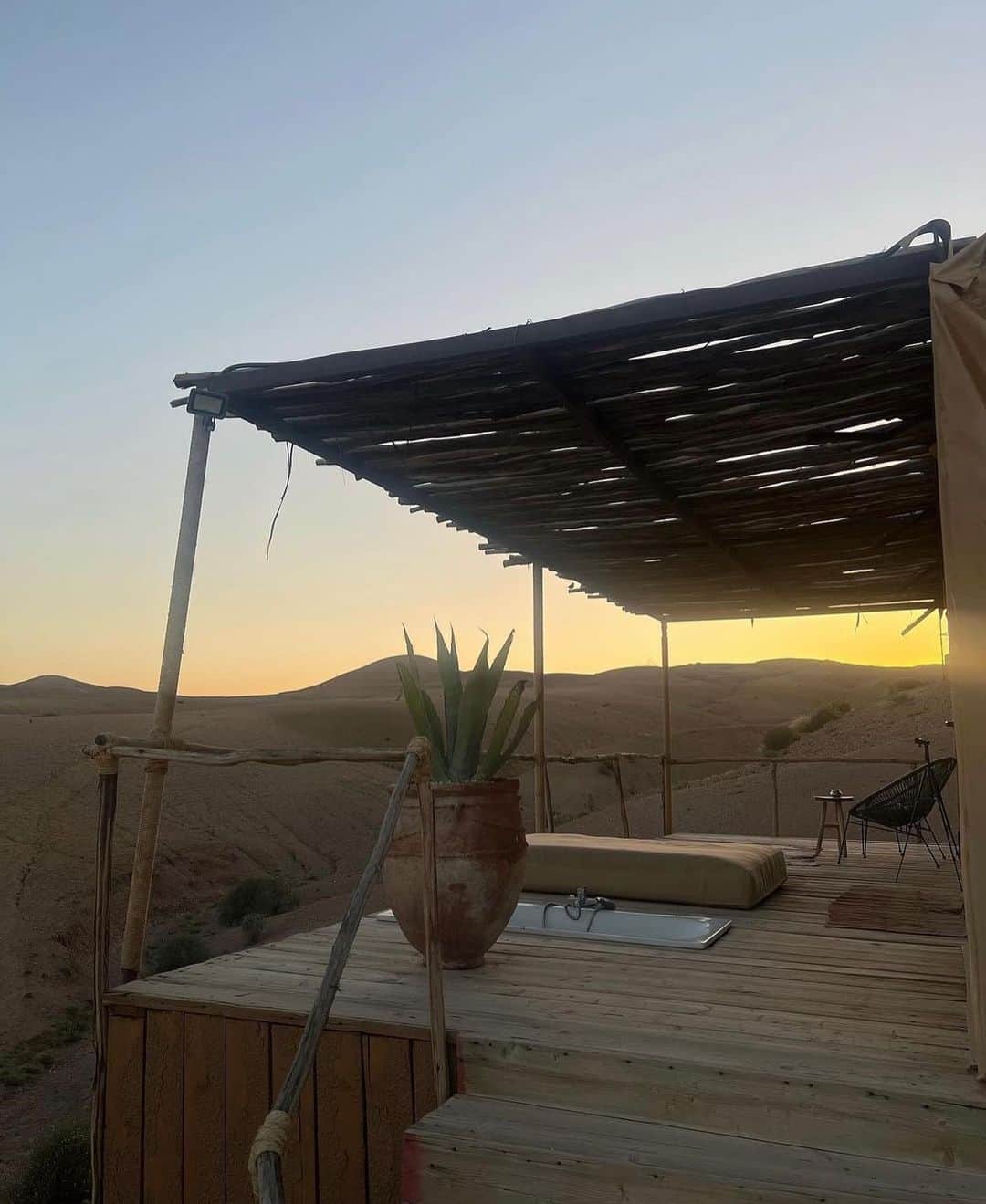 GENKINGのインスタグラム：「🏜️」
