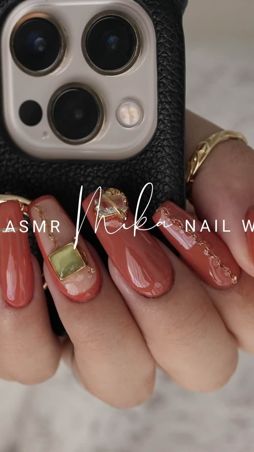 橋本実花のインスタグラム：「@mika__youtube (フルバージョンはハイライトから飛んでね🩵) 01- ASMR Nail Art Journey: Relax and Enjoy the Process FULL video is ➡︎https://youtu.be/u1rAvXjSdH0  #nailasmr #ASMR #nailwork」