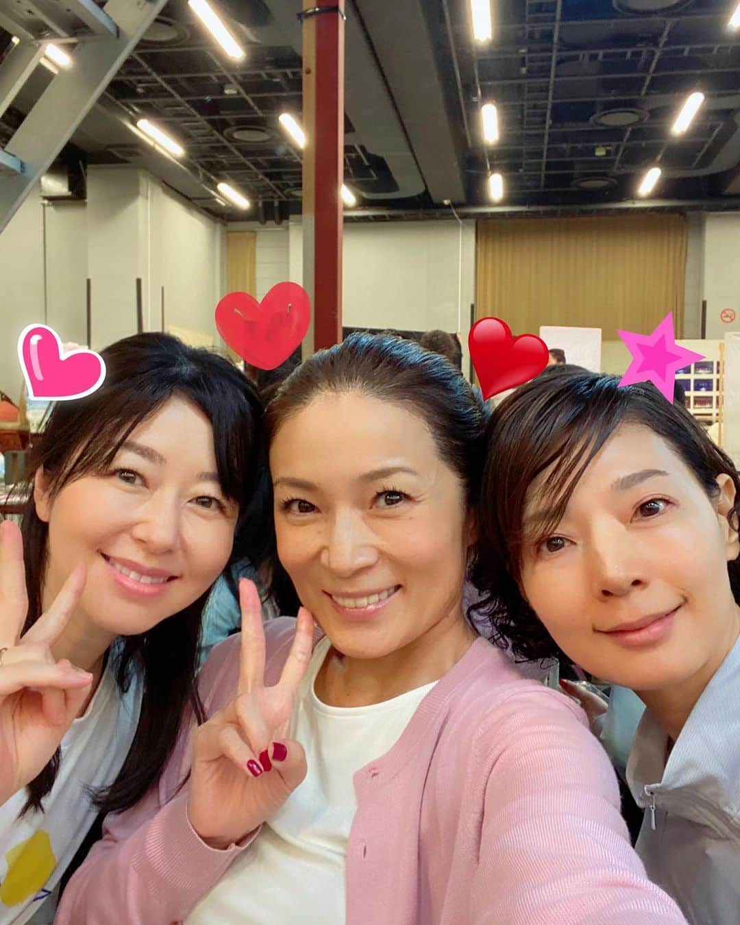 マルシアさんのインスタグラム写真 - (マルシアInstagram)「今日も無事 #ミュージカルアナスタシア 稽古♪ リリー役はトリプルキャスト 大好きな皆様 #朝海ひかる　様 #堀内敬子　様 #マルシア   仲良し三人パシャリったわ😊 ワイワイしながら稽古しております❤️ 感謝感謝❤️ 劇場で皆様合流待ってます」8月7日 18時44分 - marciaknishiye