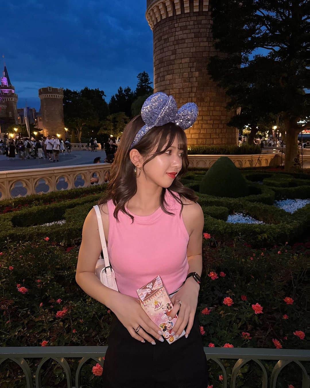 荻野心さんのインスタグラム写真 (荻野心Instagram)「. シー行きすぎていつぶりか忘れるくらいの久々ランド🐭 エクステ取ったよ👶🏻