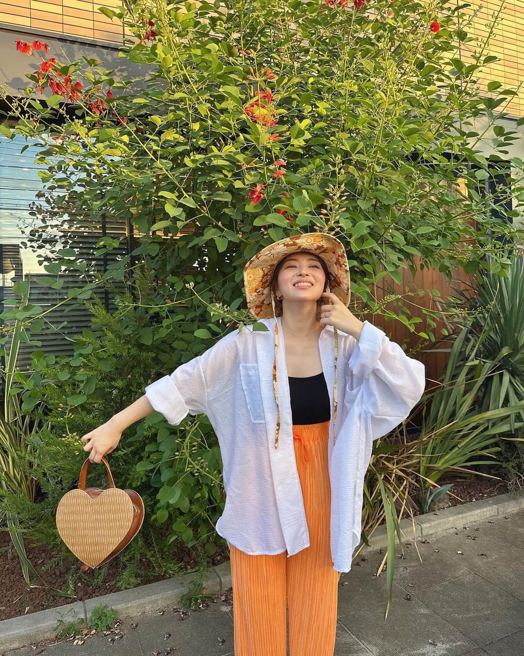 田中優衣のインスタグラム：「派手派手だった日。 久しぶりに オレンジ多めで ⚽️応援へ🍊  もうすぐスタバで🍉でるね。 飲んでしまおうかなぁ〜🙄」