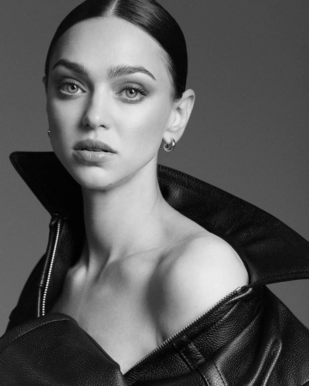 Zhenya Katavaさんのインスタグラム写真 - (Zhenya KatavaInstagram)「exchanged talents 🌪️」8月7日 18時55分 - zhenyakatava