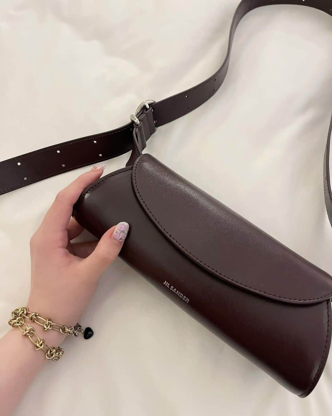 みすみのインスタグラム：「皆に大きいメガネケースだねって言われる👓 #jilsander」