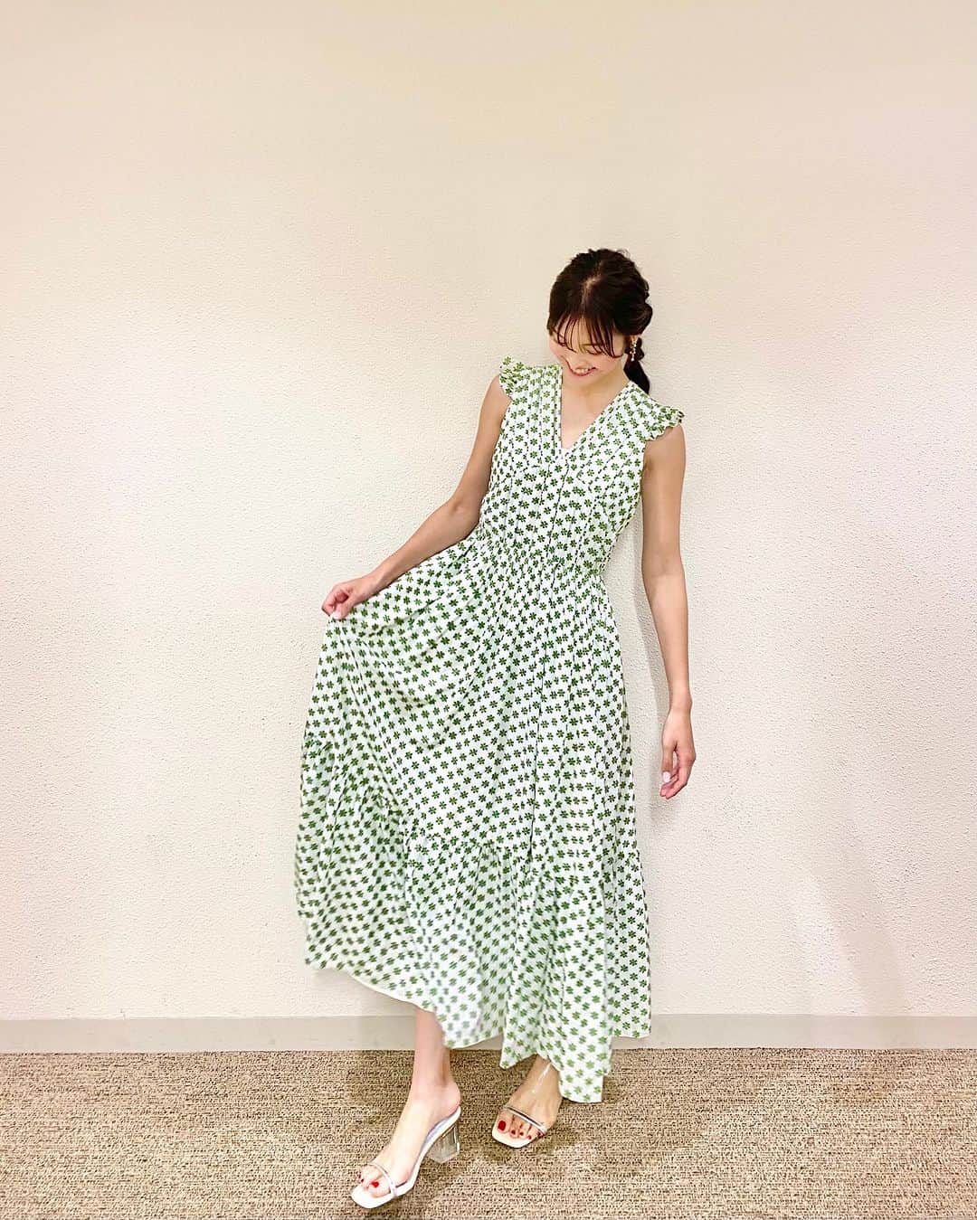福田典子さんのインスタグラム写真 - (福田典子Instagram)「#よじごじDays でご紹介した、ミシュランのスターシェフが教えてくださるご家庭でできるレシピ…見ているだけでおなかがすいたので是非作ってみようと思います🤤♡  だいぶ日焼けしてきたなぁ🌞  outfit #OBLI」8月7日 19時14分 - norikofukuda212