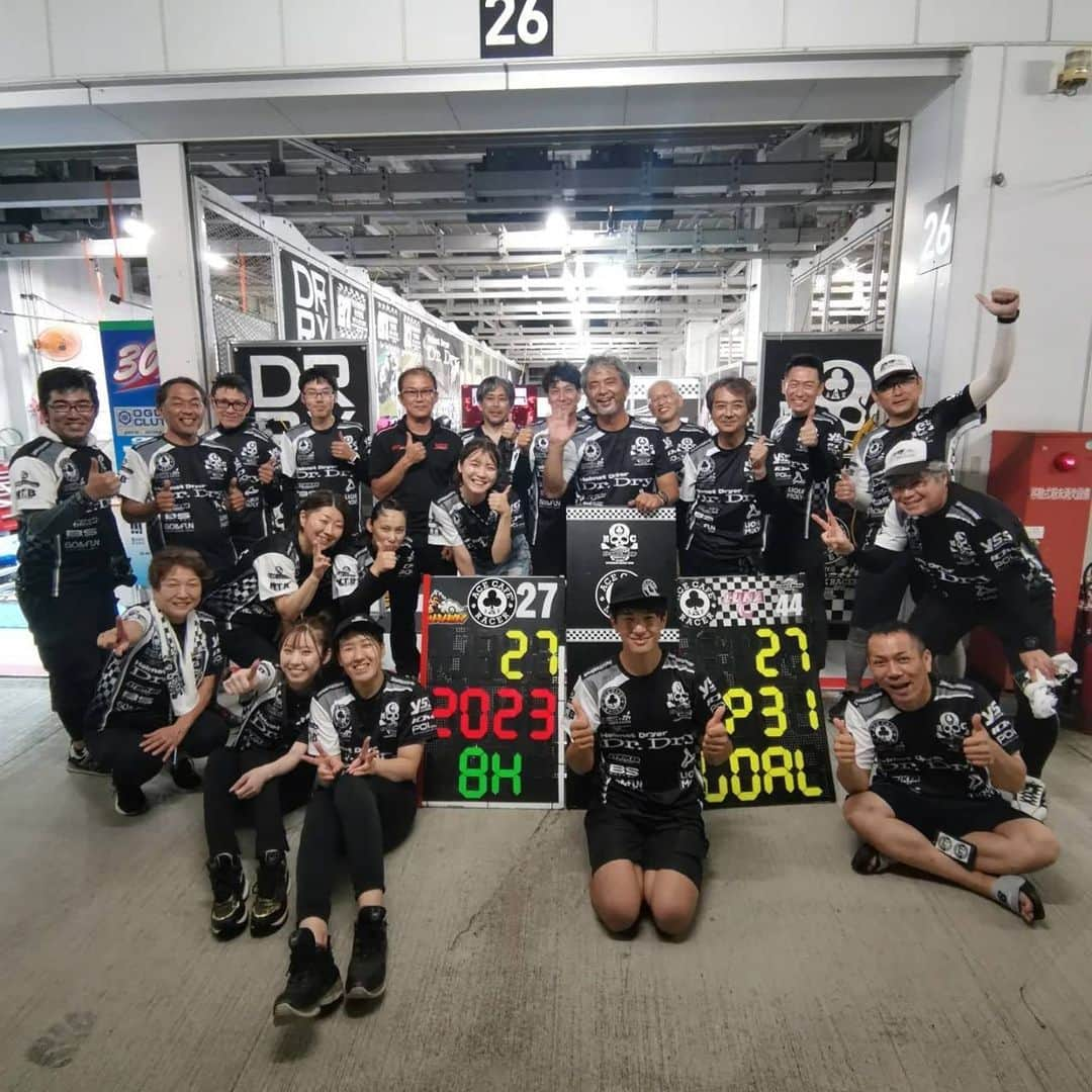 榎本セナさんのインスタグラム写真 - (榎本セナInstagram)「#鈴鹿8耐  決勝31位で無事完走！！ ライダー3人の素晴らしい走りや メカさん達が寝ずに作業してくださったり みんなの力がしっかり1つになれた レースウィークでした♡  皆様応援ありがとうございました✨ #drdry #TMR⠀ ⠀  #suzuka8hours #鈴鹿サーキット⠀#27 #最高 #最高の時間 #♥   #naturalmakeup #makeup #model #モデル #いいねした人で気になった人フォロー #Japan  #撮影モデル #被写体 #goodmorning  #portrait #photography #ポートレートモデル #ファインダー越しの私の世界 #hairstyle  #清楚系女子 #写真好きな人と繋がりたい  #beauty#いいね返し」8月7日 19時11分 - senna_e_official