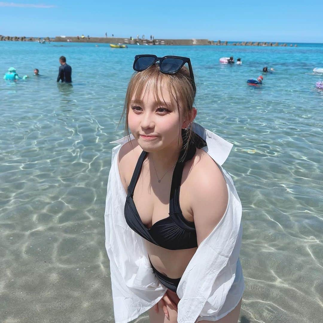 みぃらぁんさんのインスタグラム写真 - (みぃらぁんInstagram)「この間友達と海行ってきたゼ 海苦手で何年も行ってなかったけど友達と行ったからか珍しく何時間もはしゃいでた🤣🩷 汗かいてるし太ってるのはごめんやで。とにかく暑かった。」8月7日 19時24分 - miran150613