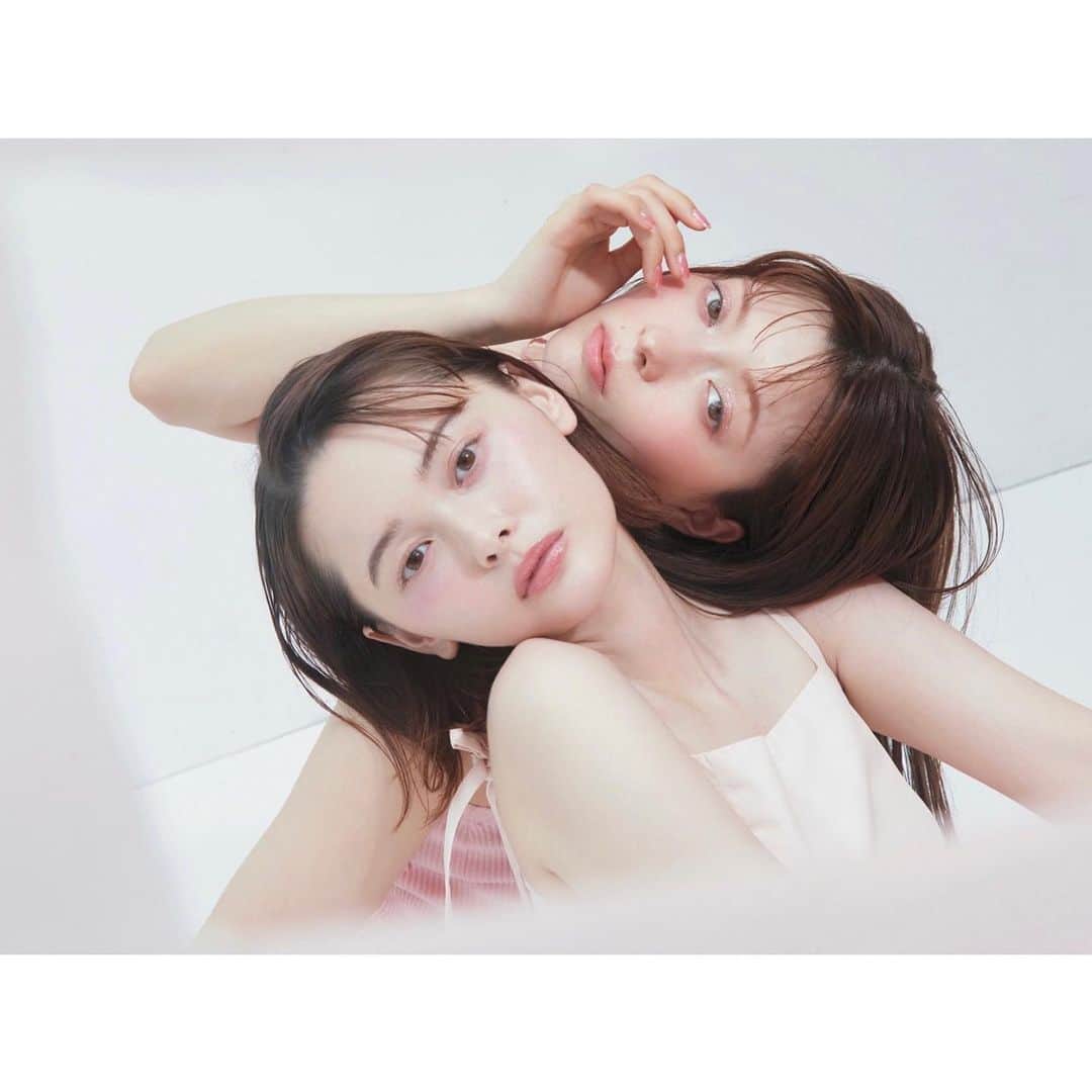 河嶋希のインスタグラム：「@ar_magazine 8月号#八木アリサ #玉城ティナ」