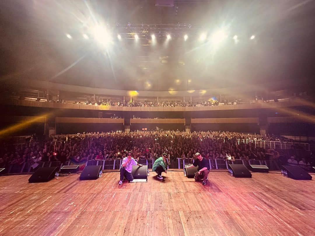 ミスラ・ジン さんのインスタグラム写真 - (ミスラ・ジン Instagram)「🇧🇷 Obrigado São Paulo 👍👍👍 #saopaulo #상파울루 #epikhightour2023 #에픽하이」8月7日 11時03分 - realmithrajin