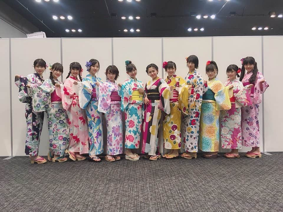 一岡伶奈のインスタグラム：「BEYOOOOONDS メジャーデビュー4周年🤍  いつも沢山の応援本当にありがとうございます！  いっぱいの“愛”注いでくれてありがとう！  #一岡伶奈 #BEYOOOOONDS #ビヨ4周年 #ハロプロ  #アイドル  #idol」