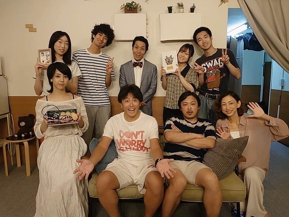 のインスタグラム：「「アヴニール夢見が丘2023」 まさかの、冷房故障からはじまり💦 どーなる事かと思いましたが、何とか昨日終演致しました‼️ ご来場、配信ご観劇頂きました皆様、ありがとうございました✨  二人芝居の緊張感やっぱり良いですね！楽しかった👍  #アヴニール2023」