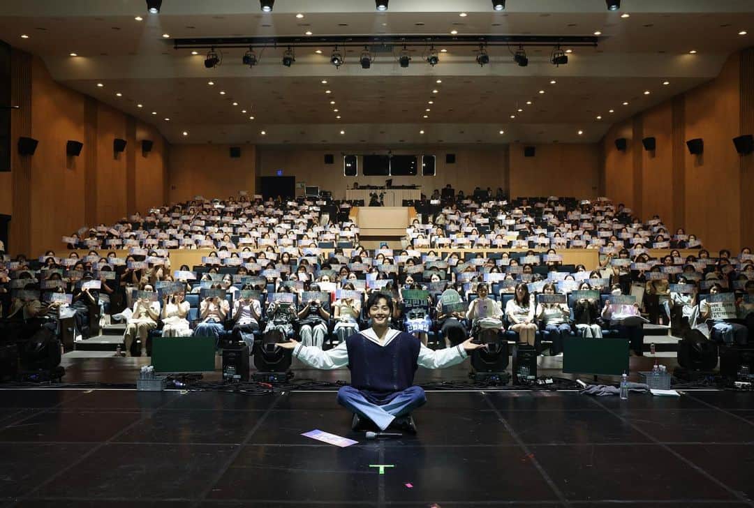 キム・ミンジェのインスタグラム：「#Telepathy 하고 싶은 말 보고 싶은 날 사랑해요❤️」